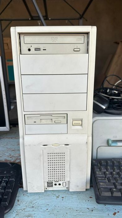 Компьютер и комплектующие