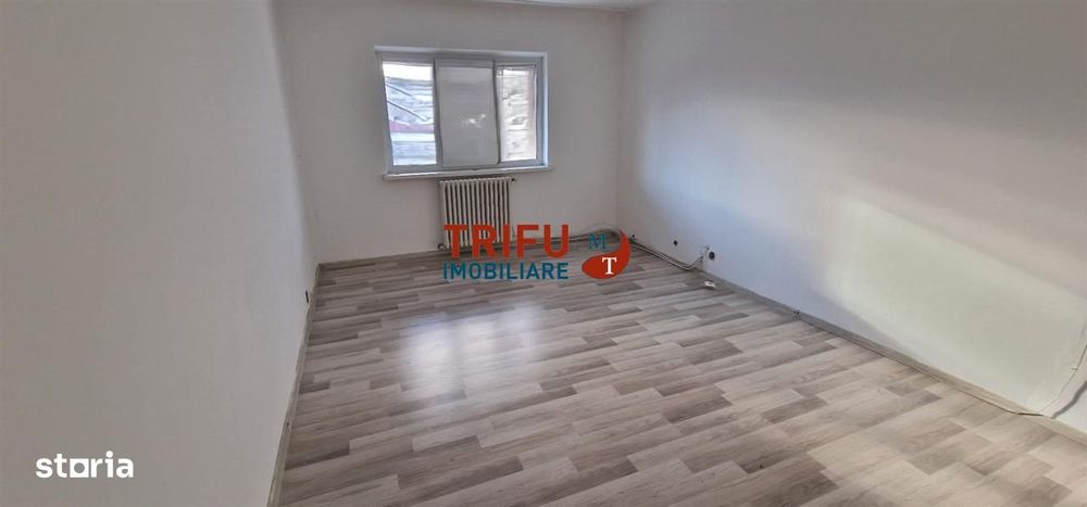 Apartament 2 camere etaj intermediar zona Sub Stadion — fotografia 3