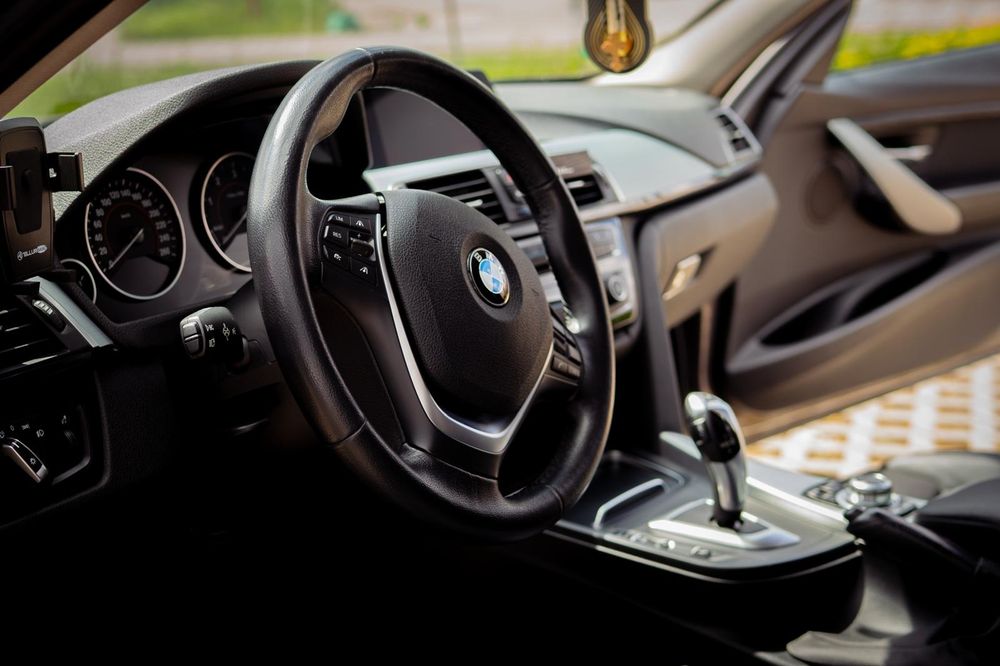 Bmw f30/f31 seria 320d XDrive facelift