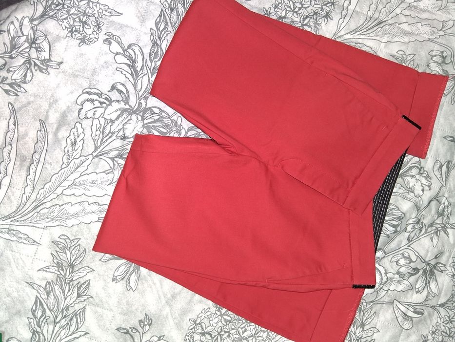 Pantaloni dama eleganti roșii marimea 34
