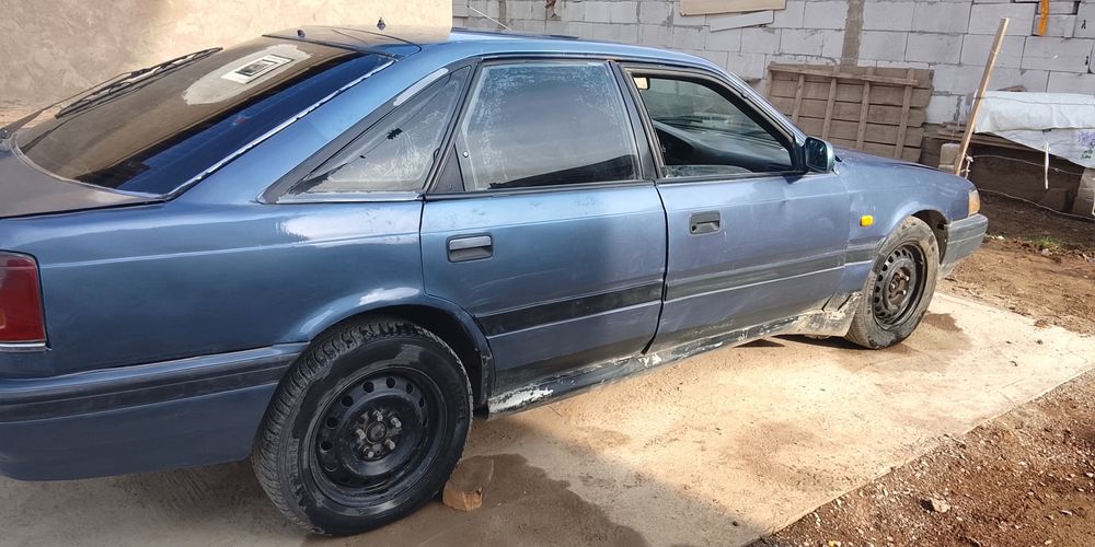 Автомобиль Мазда