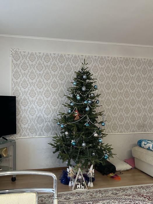 Продам новогоднюю елку