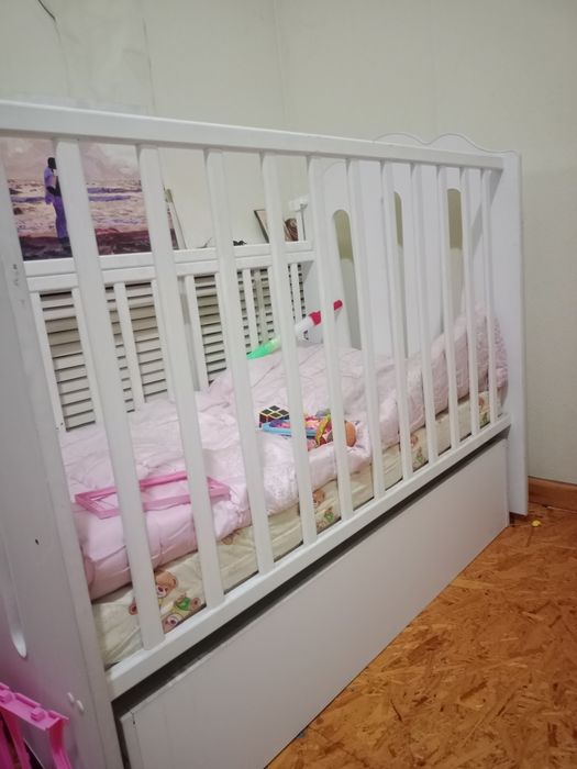 Продам детскую кроватку