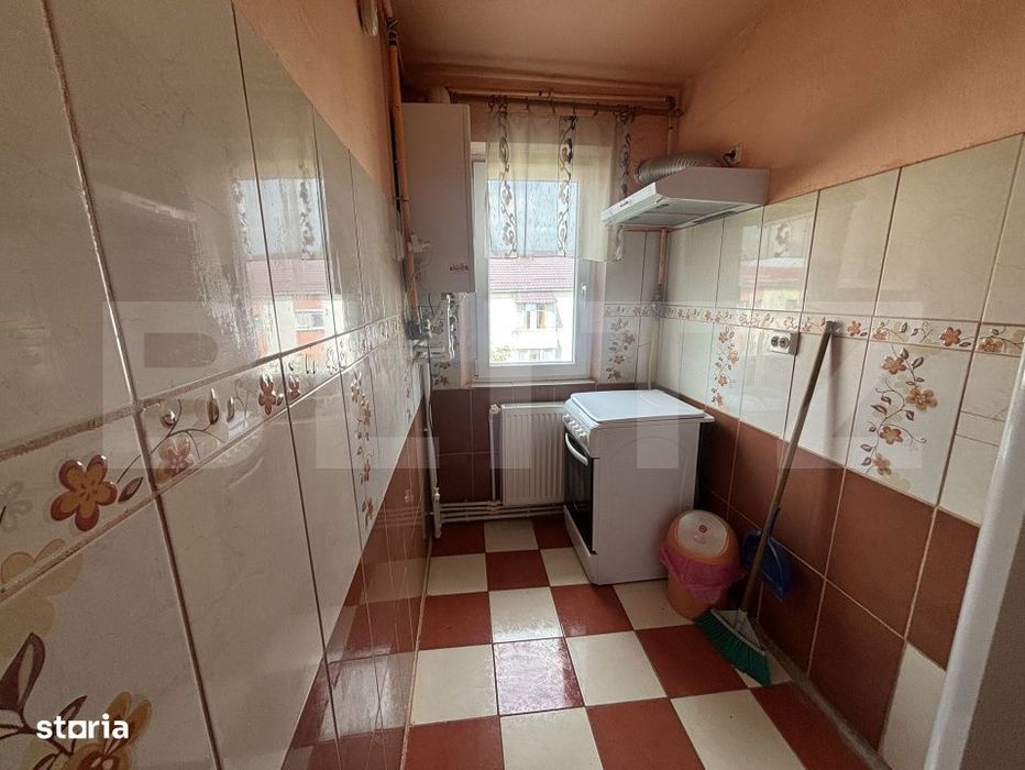 Apartament de 2 camere, 40 mp, cartier Dumbrava