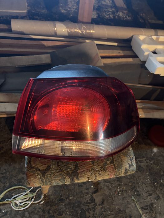 Stop dreapta golf 6 in stare foarte buna