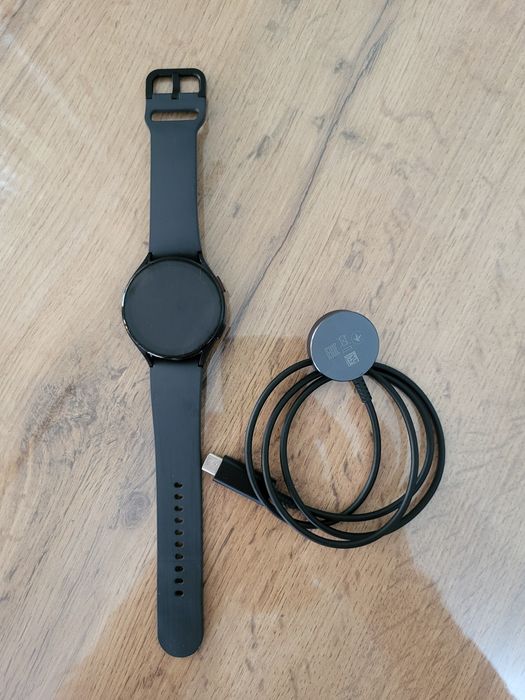 Продам часы samsung galaxy watch 5