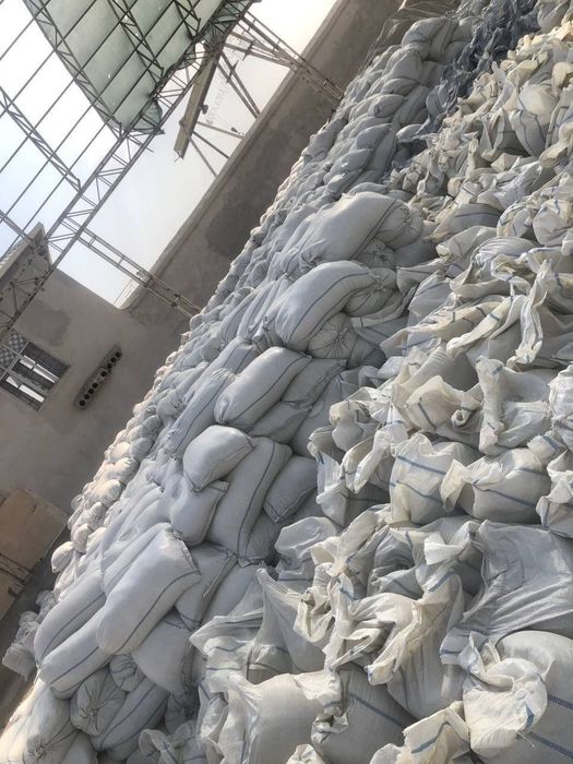 БЕНТОНИТ, ГИЛ, ИСПЕЧ. Бетонит, Глина. сотилади