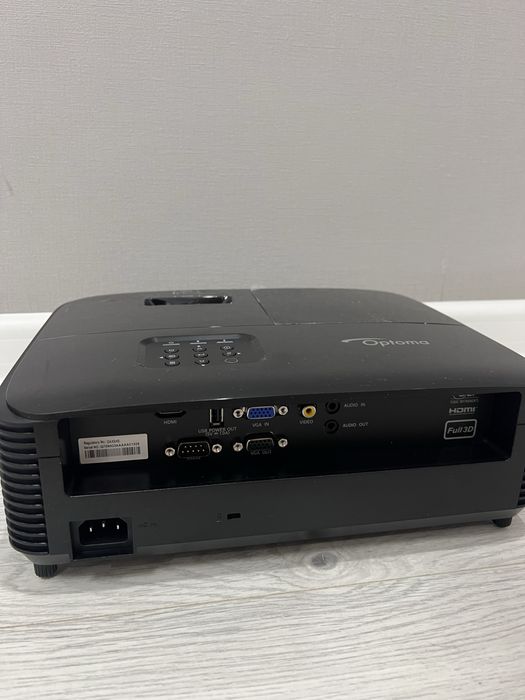 Проектора Epson EB-E350, Optoma DAXSHS