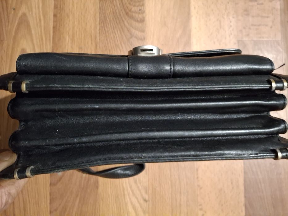 Барсетка кожныная