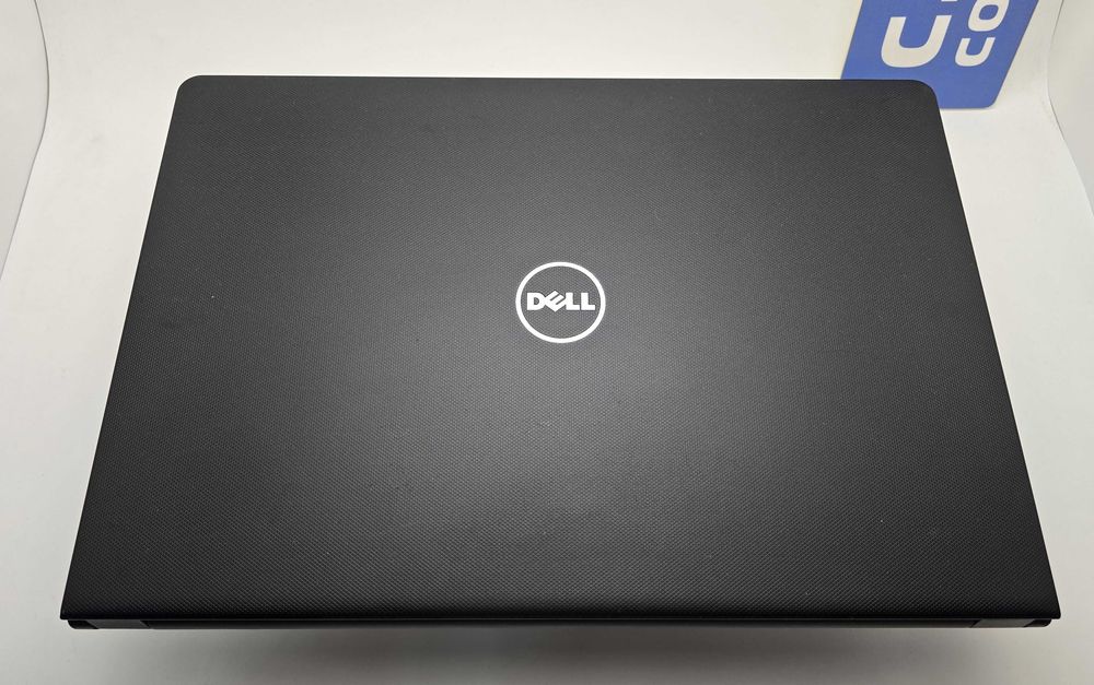 Dell Vostro 15  i7 7500/8GB/250SSD/AMD R5 M420-2GB/FHD