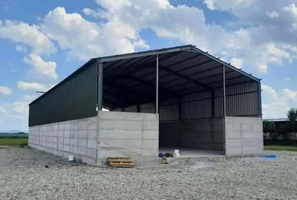 Vand hală metalică 12 m lățime cu 25 lungime cu tot cu montaj de pe st