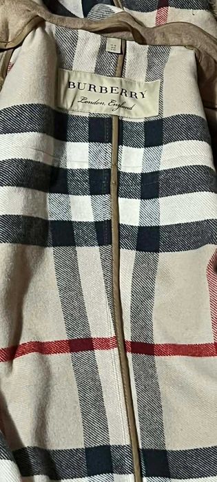 Vând haine burberry originală