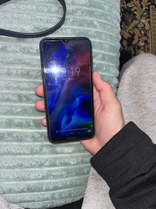 Телефон HONOR 8S 32GB