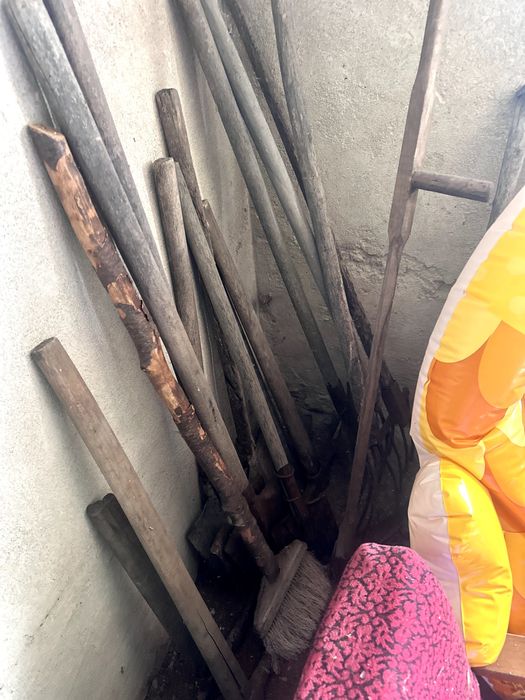 Комплект стари градински инструменти