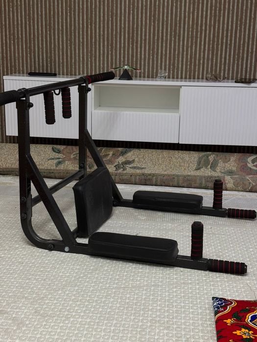 Турник 3в1 (брусья + пресс) в отличном состоянии