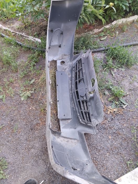 Продам бампер приора продам