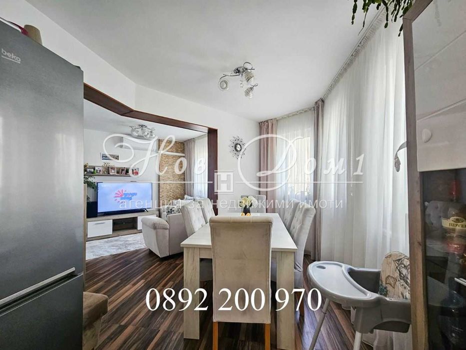Продава се Тристаен апартамент в Варна, Център - 82 кв.м за 2500 €/кв.м - Снимка #2