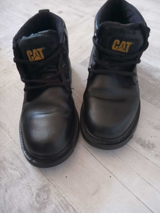 Bocanci Caterpillar M 40