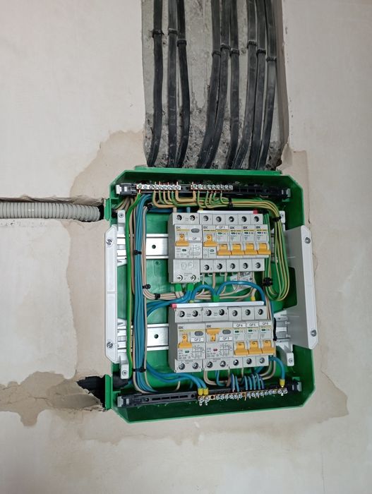 Услуги электрика, электромонтажника