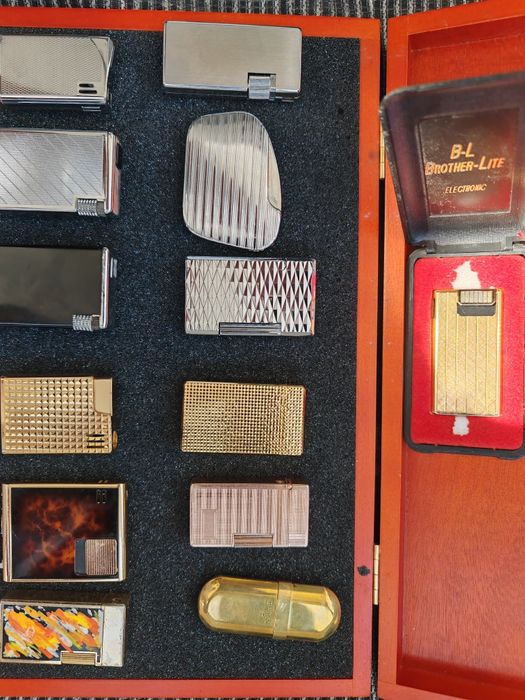 Lot 13 brichete vintage mini-colectie, functionale ani "80