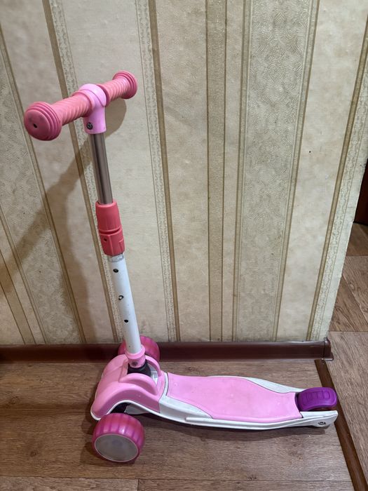 Продам самокат для девочки