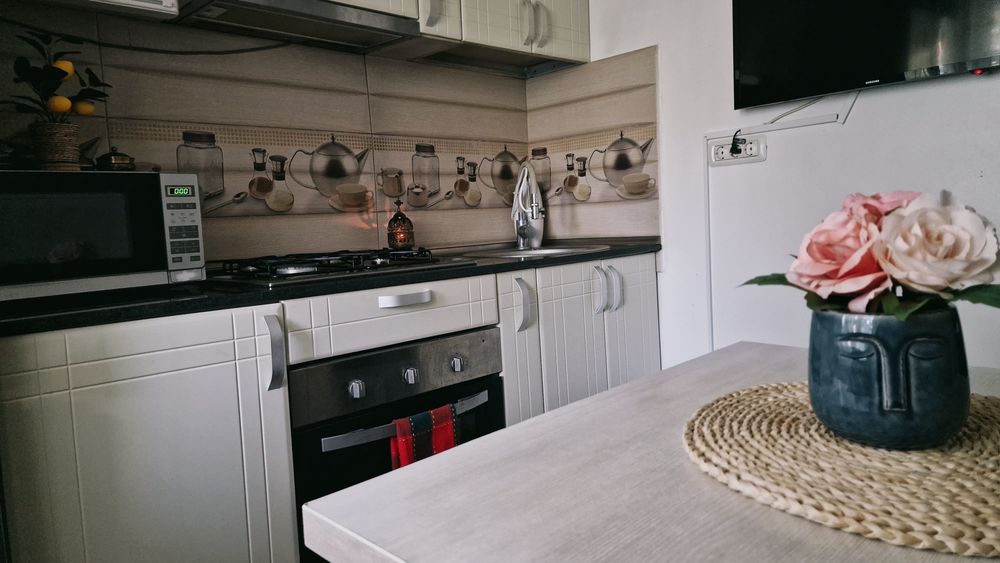 Vand apartament 3 camere decomandat-Pascani