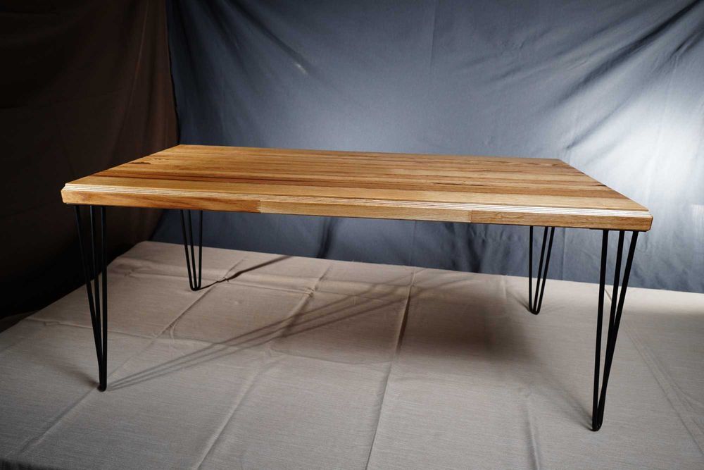 Холна маса с масивен плот дъб