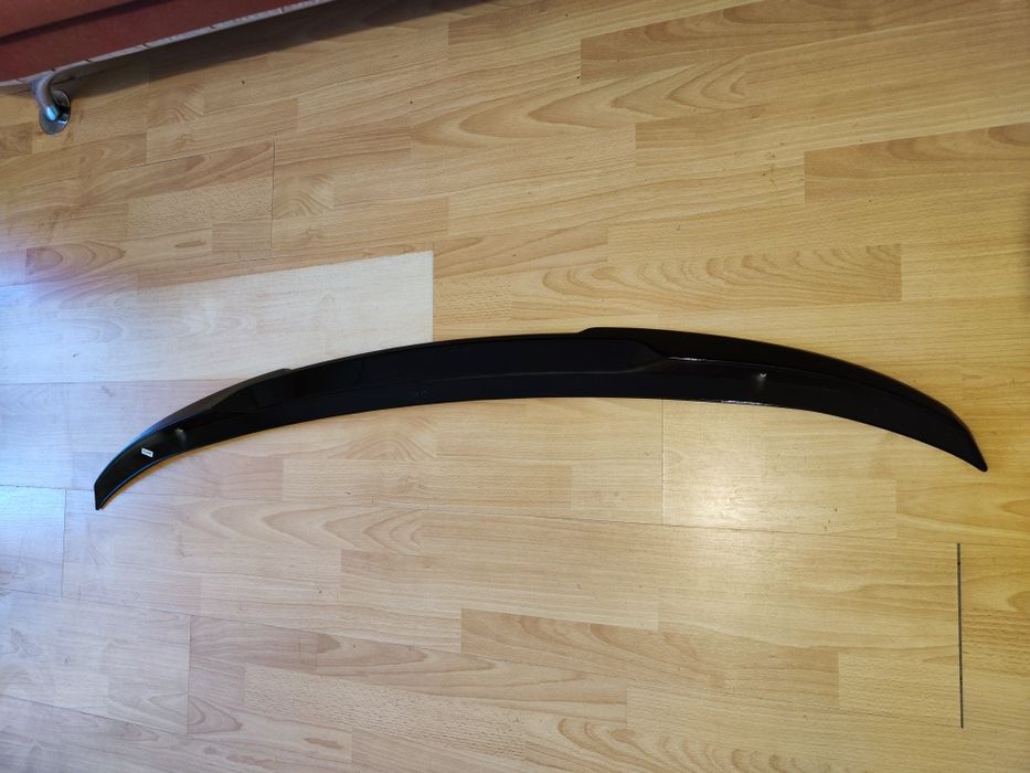 Eleron lip codita portbagaj BMW E60 M4 V Style versiune 2 negru lucios