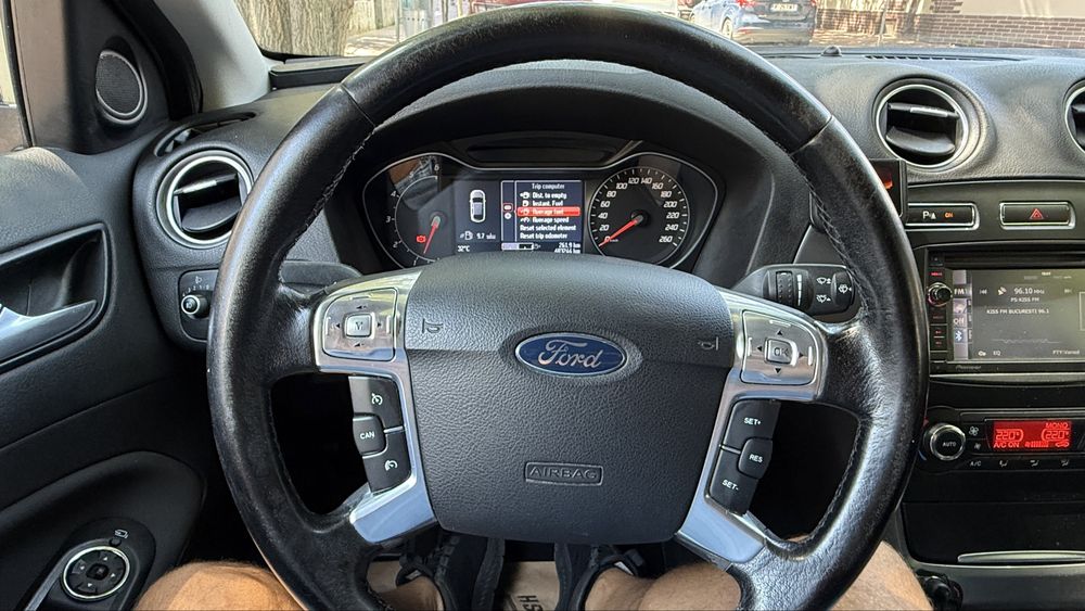 Ford Mondeo mk4 an 2011