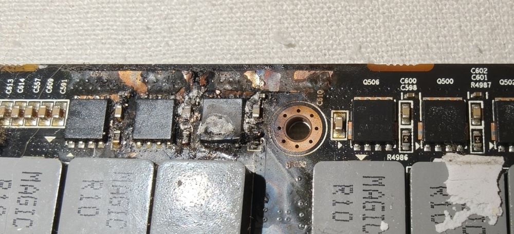 Placa video DEFECTA Gigabyte RX VEGA 64 GAMING 8GD