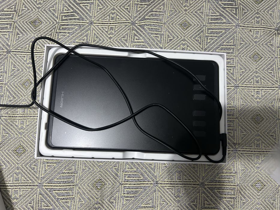 Графиечский планшет HUION640P