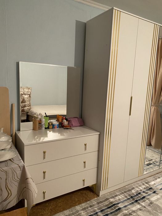 Спальный гарнитур