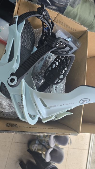 Legături snowboard noi nidecker