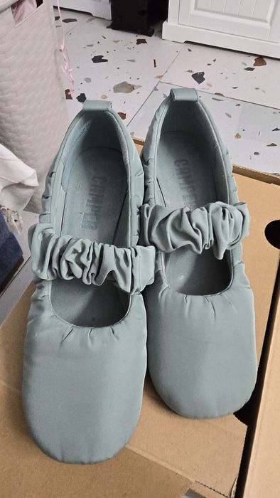 Pantofi Camper masura 37, noi