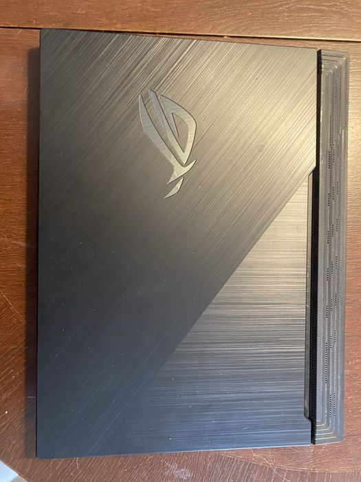Лаптоп Asus Rog Strix