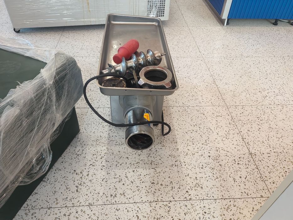 Промышленная мясорубка