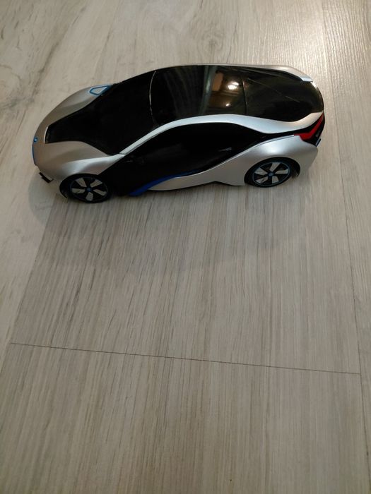 Продам детскую машину BMW