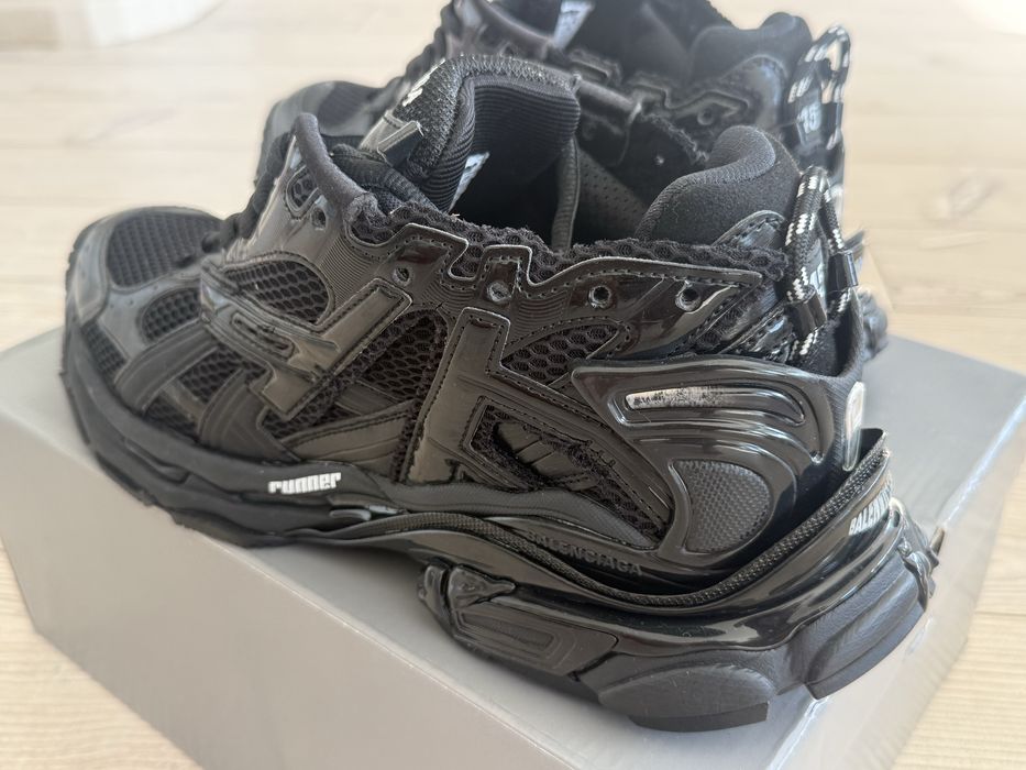 Balenciaga runner наличен