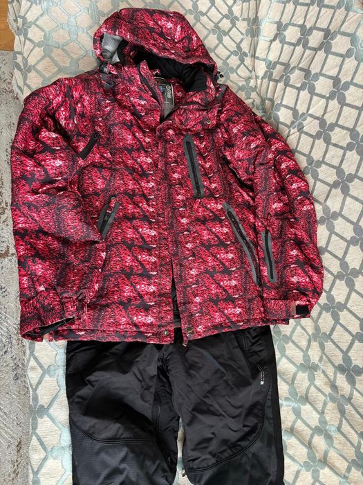 Горнолыжный костюм