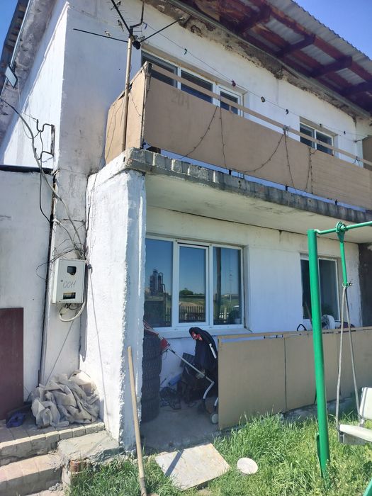 Продам  2х этажный коттедж