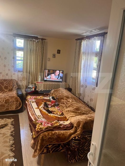Casa 2 camere, 116 mp, teren 3.548 mp, zona Tataresti