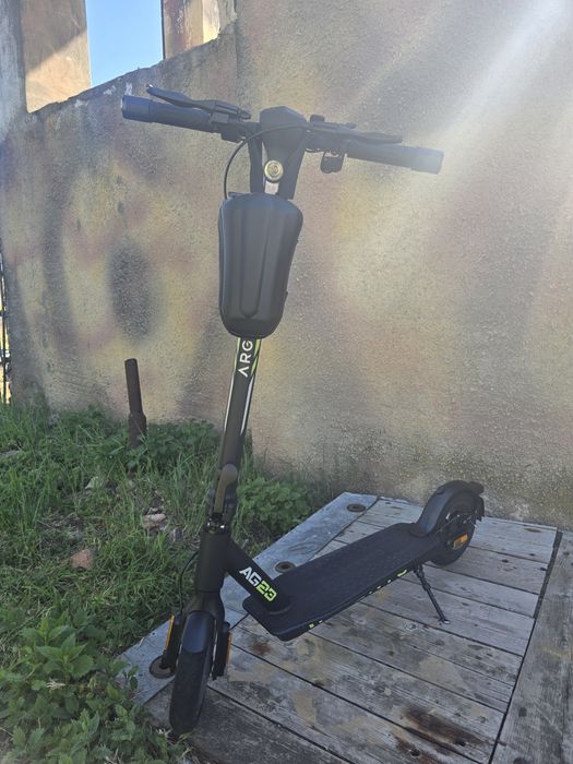 Vând trotineta Argento AG23
