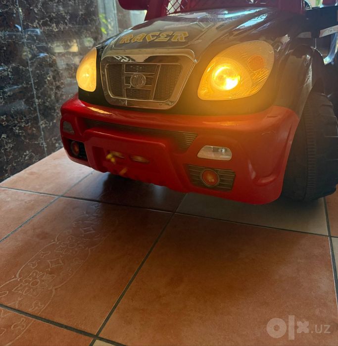 Bolalar pultli mashinasi narxini kelishamiz hamma narsasi bor