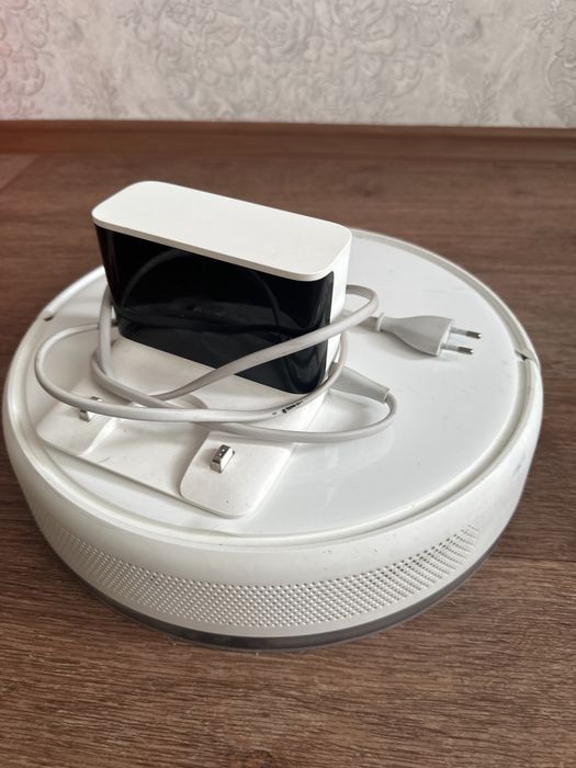 Продам робот пылесос