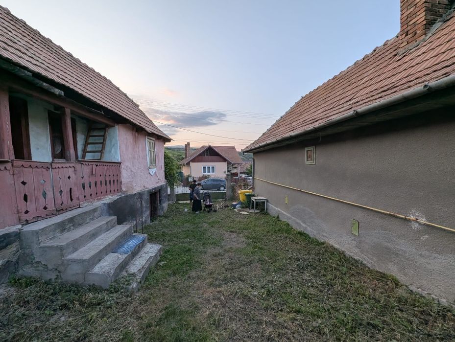 Teren + casă Săndulești, 20 ari, utilități, 74500