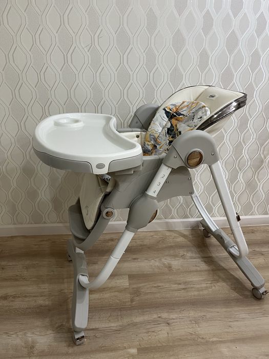 Стульчик для клрмления в отличном состоянии