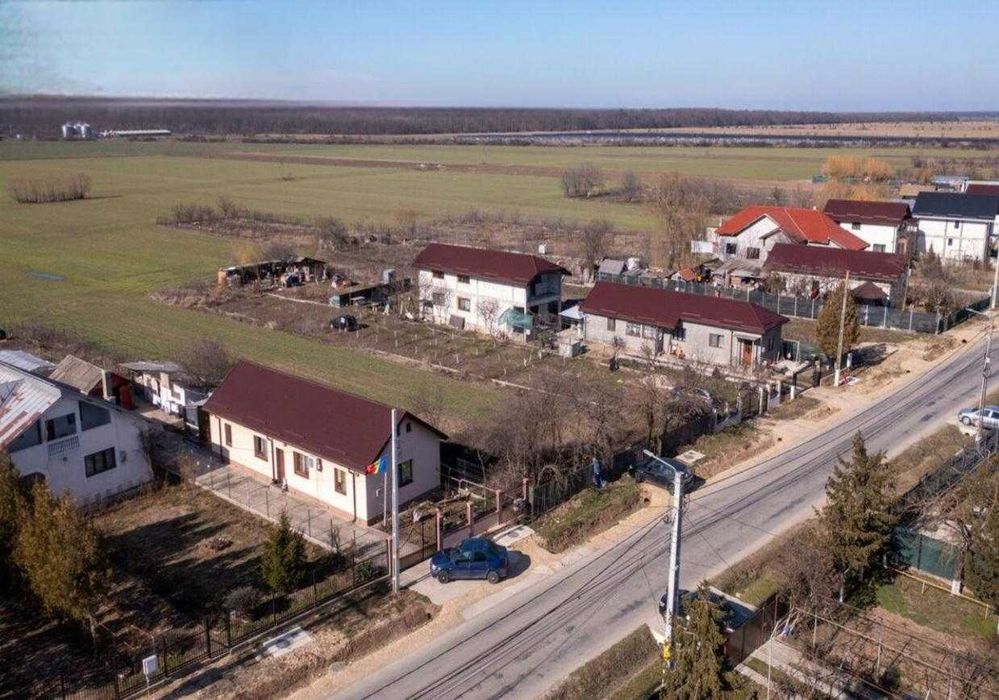 Teren 10.000 mp in Racari, DB. intravilan+extravilan, acte la zi