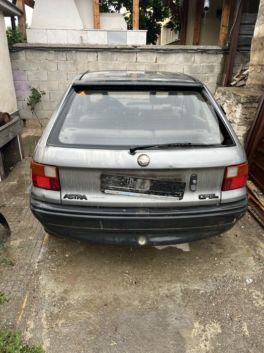 Опел Астра Ф.         .