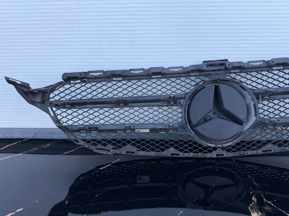 Оригинална решетка за мерцедес Mercedes C-class W205