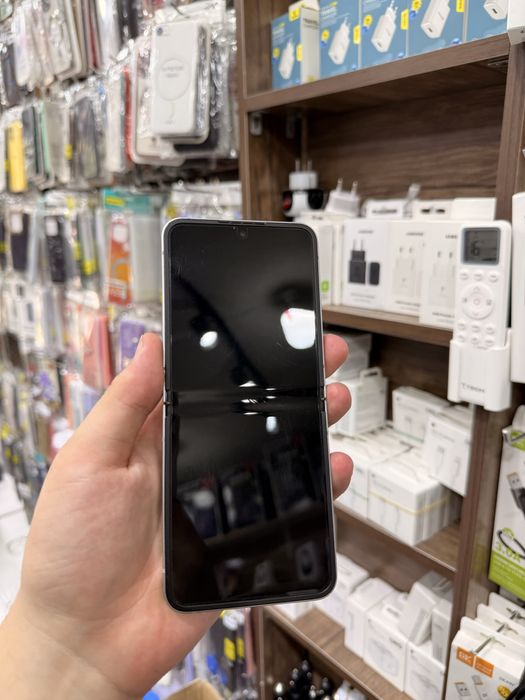 Samsung Z Flip 6